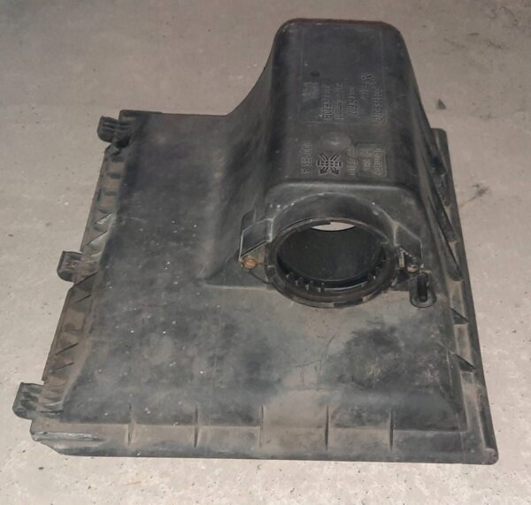 POKRYWA FILTRA POWIETRZA VW II LT 2D0129601G