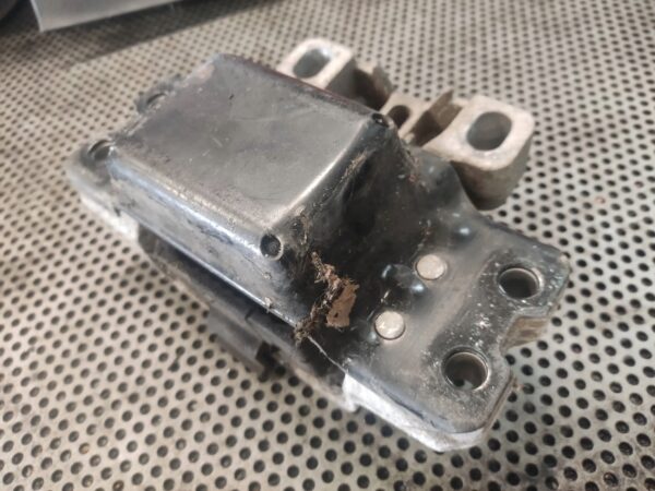 3bdc1439f972df46518841944fbad7c4