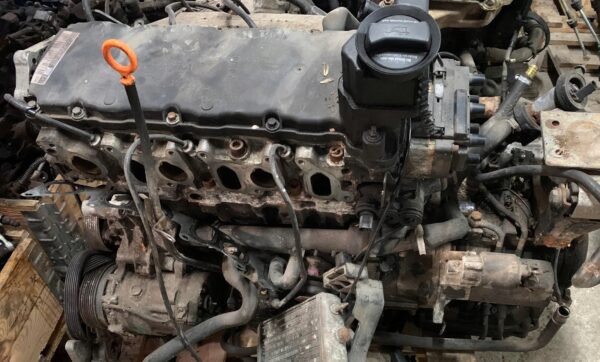 SILNIK BEZ OSPRZĘTU VITO V KLASA 2.8 VR6 174 KM