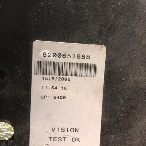 OBUDOWA BEZPIECZNIKÓW TRAFIC VIVARO 8200651888