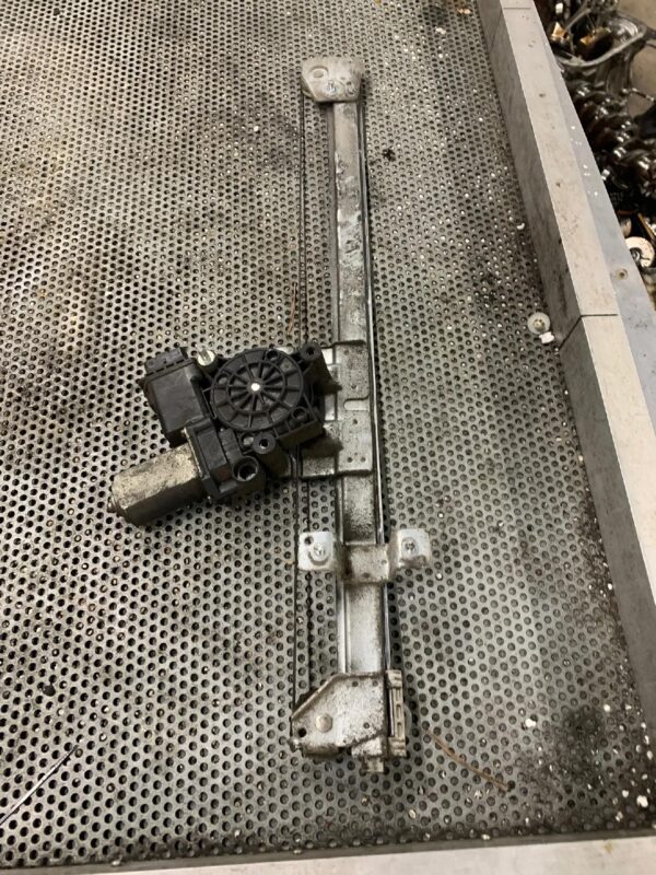 MECHANIZM SZYBY PRAWY PRZÓD DUCATO 06- 1368043080