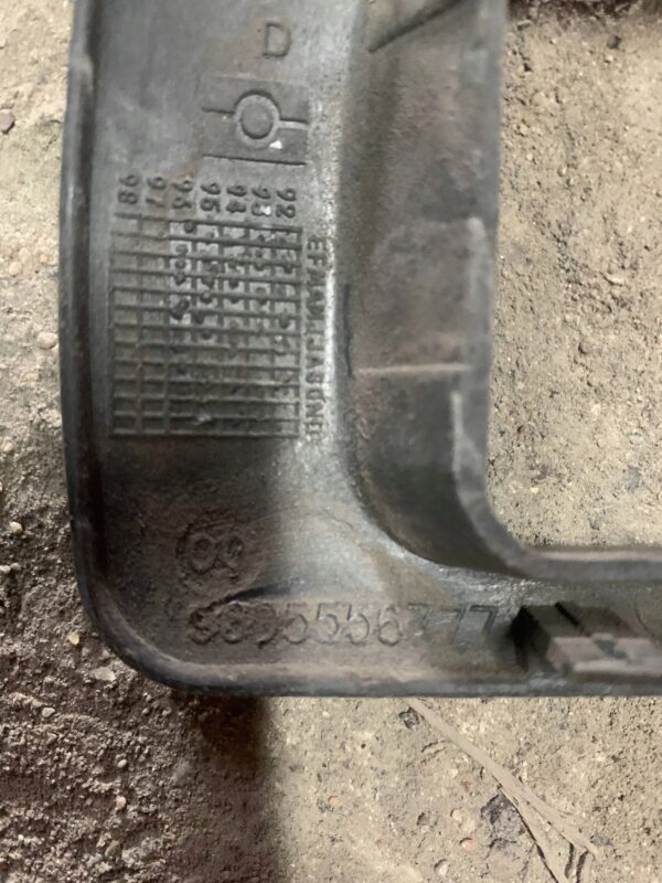 RAMKA KLAMKI PRAWA CITROEN BERLINGO 9605556777