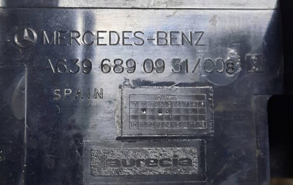 RAMKA RADIA A6396890931 MERCEDES VITO W639