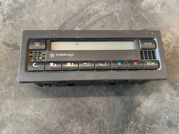 bd4ab47edbefd14076a23e5ed16ad3f6