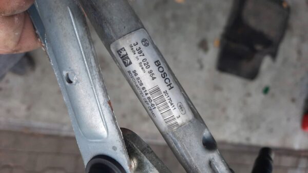 MECHANIZM WYCIERACZEK SILNICZEK SZYBY PRZÓD CZOŁOWEJ BERLINGO 08-18 9682861