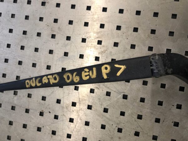 RAMIĘ WYCIERACZKI PRAWE DUCATO JUMPER 3.0 EU 06-11