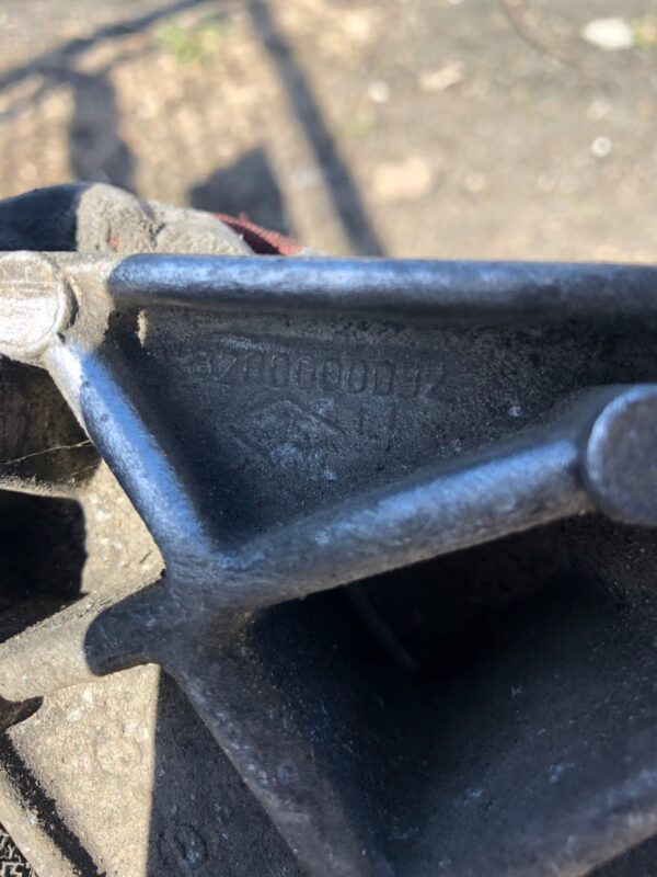 ŁAPA WSPORNIK SILNIKA RENAULT LAGUNA 1.9 DCI