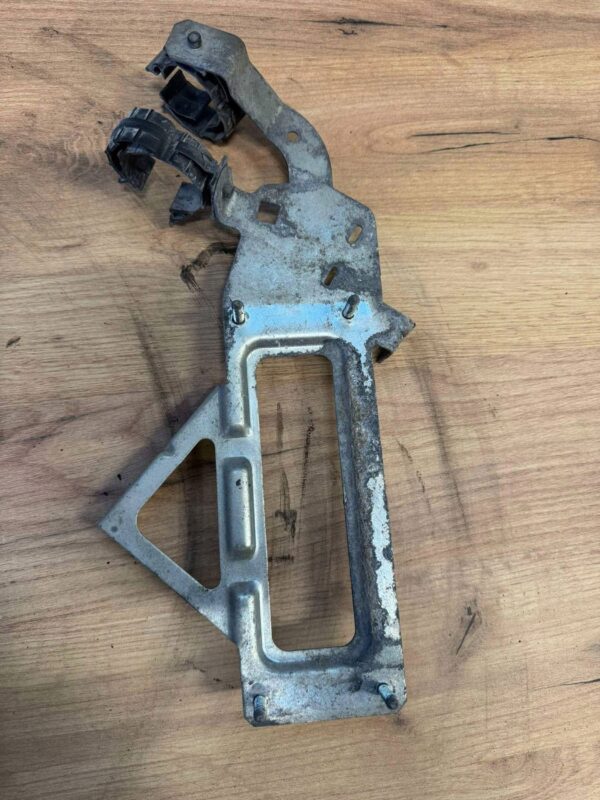 571748209ebfac8ec13e38c5da137905