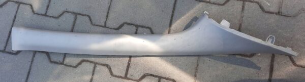 OSŁONA SŁUPKA RENAULT III 769110523R