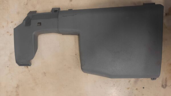 SCHOWEK KIEROWCY DÓŁ DESKI ROZDZIELCZEJ VW T5 03-15 7H1858903D