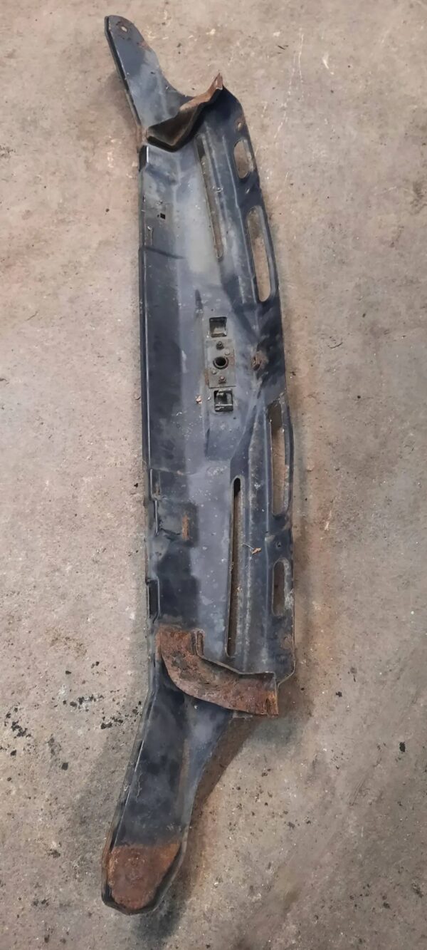 PAS PRZEDNI MERCEDES SPRINTER