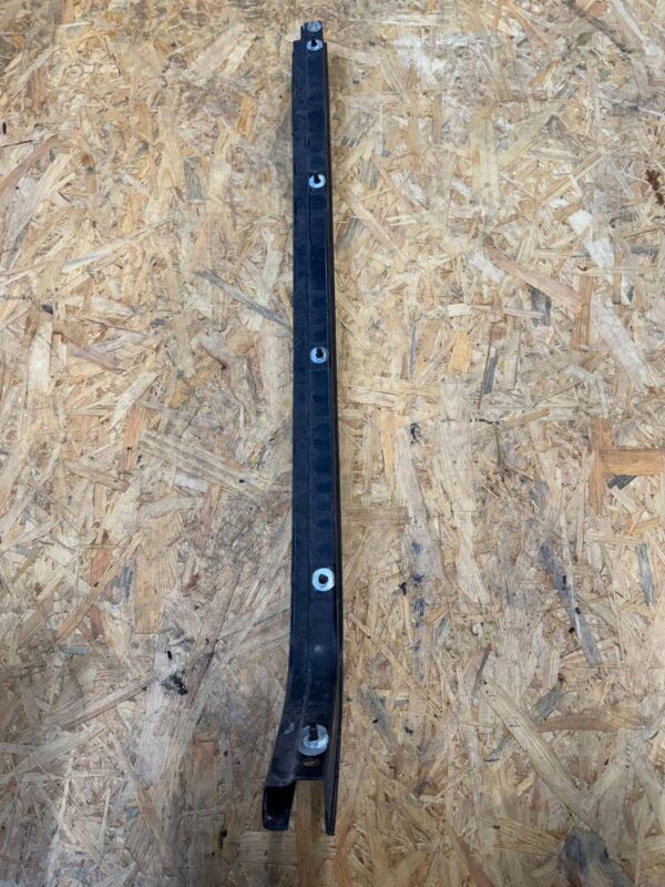 PROWADNICA SZYNA DRZWI BOCZNYCH PRAWYCH CITROEN JUMPY I