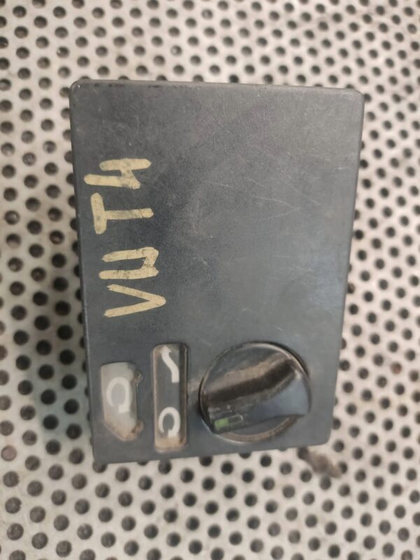 PANEL NAWIEWU VW T4 701959549