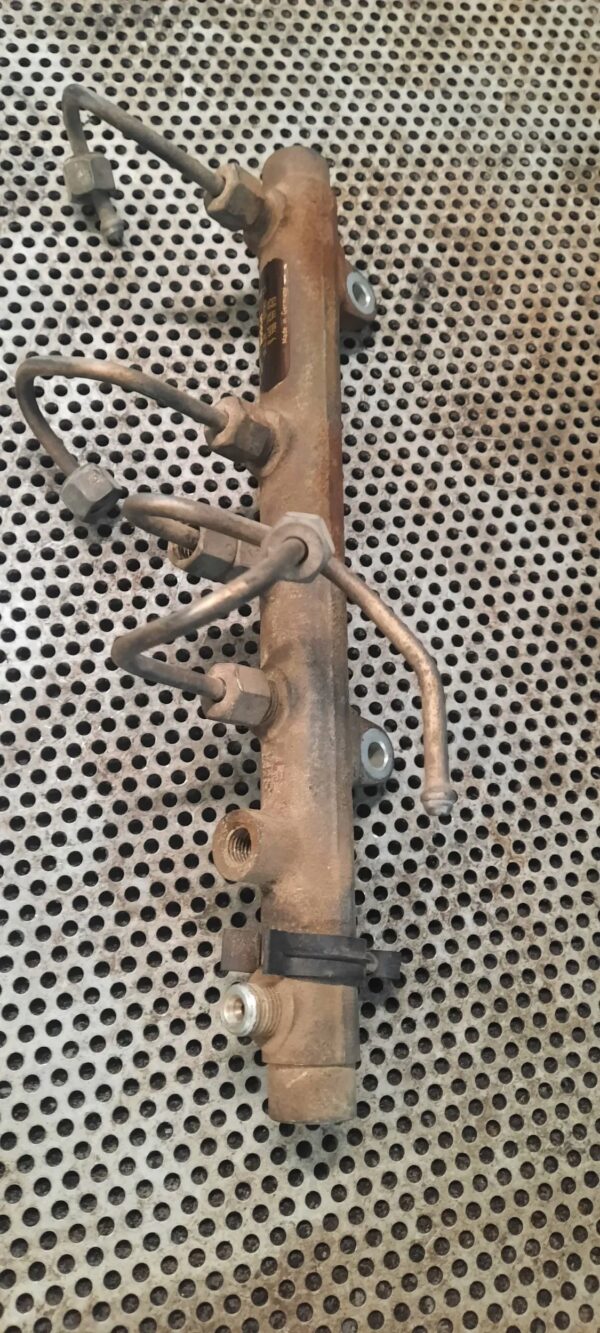 LISTWA WTRYSKOWA 0445214015