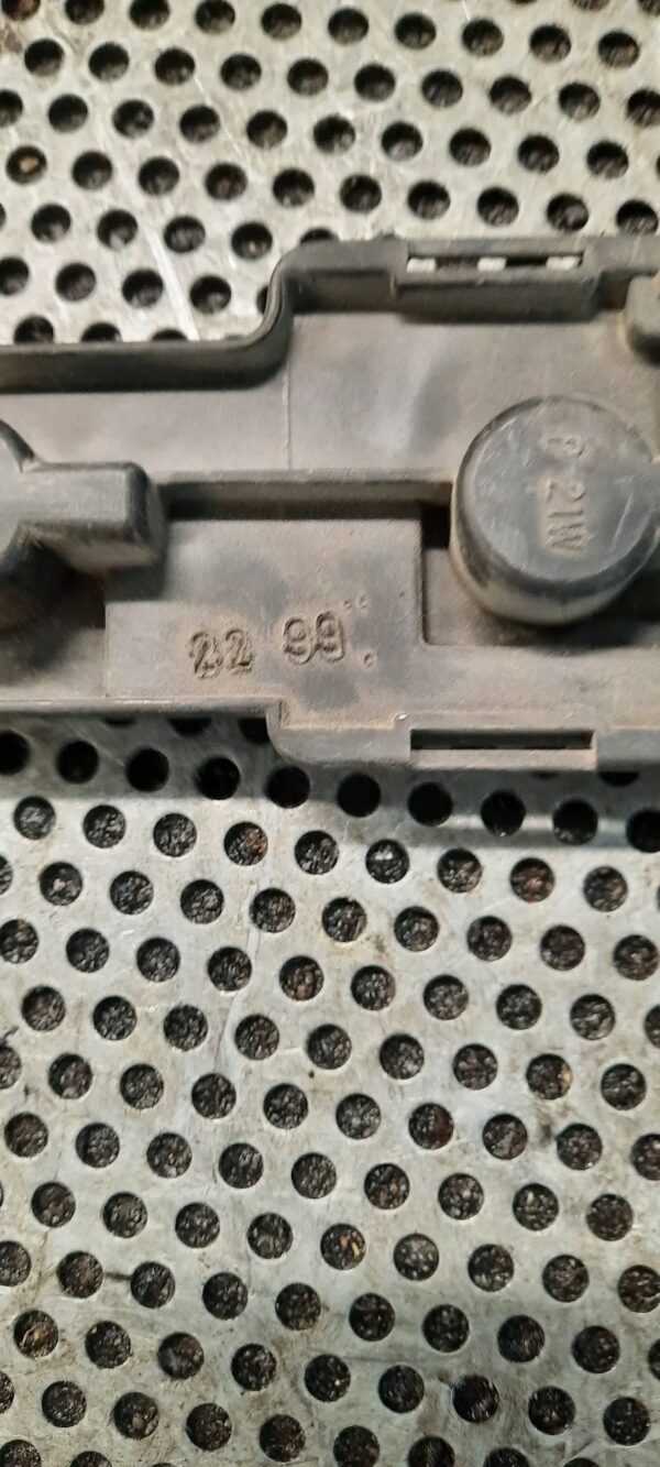 0ab97c61cf6181613b883eccf46fc98a-1.jpg 143b6f081a567d3070a89ff6df9a80ac