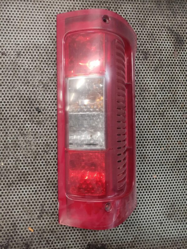 LAMPA TYLNA PRAWA DUCATO II 28392101