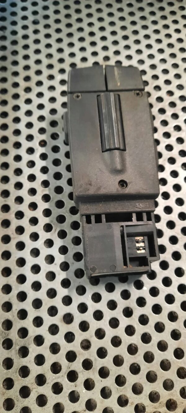 cee5f2dd6a19d74e2607a2c9b0e780a4