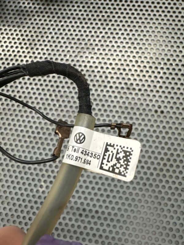 16b3998bf38232476a8088bc47d98e88