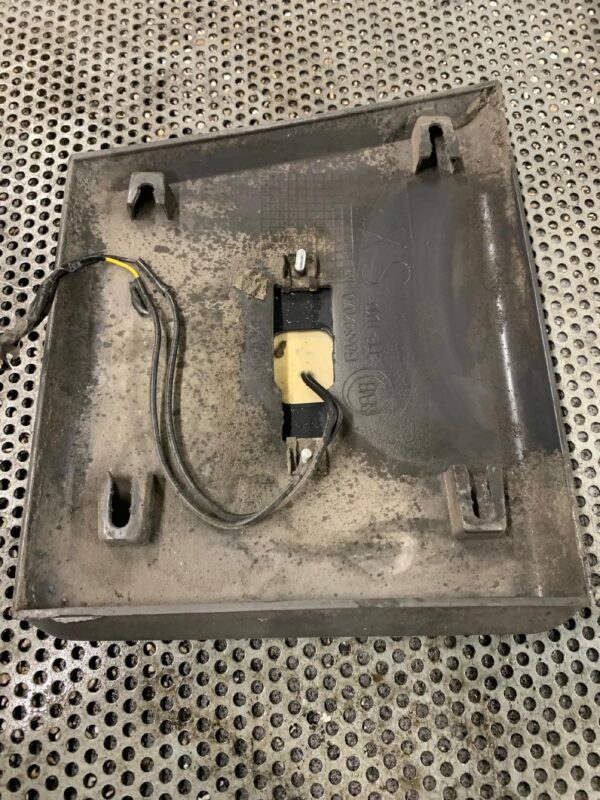 LISTWA TYLNEGO BŁOTNIKA PRAWA DUCATO 06- 1306892070