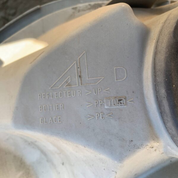 LAMPA PRZEDNIA PRAWA 8200163518 MASTER II