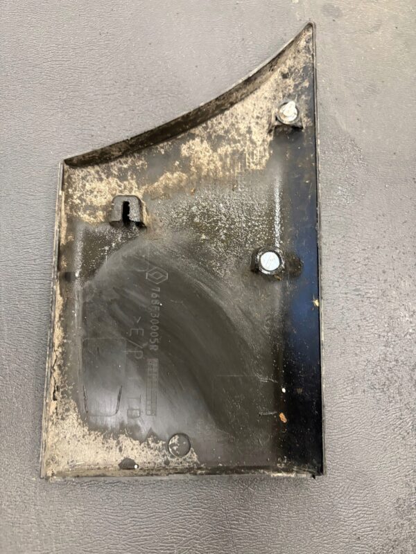 LISTWA BOCZNA PRAWA MASTER III 768F30005R