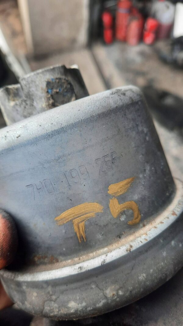 WSPORNIK MOCOWANIE SILNIKA VW T5 03-15 POMPA ABS VW T5 03-15 7H0199256