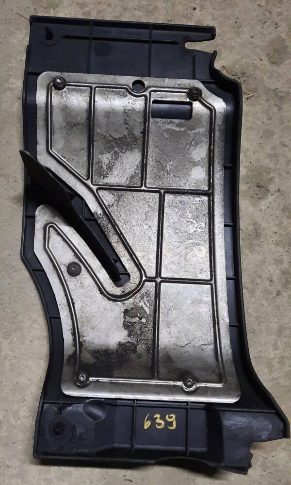 OSŁONA OBUDOWA SILNIKA A6420100767 MERCEDES VITO W639