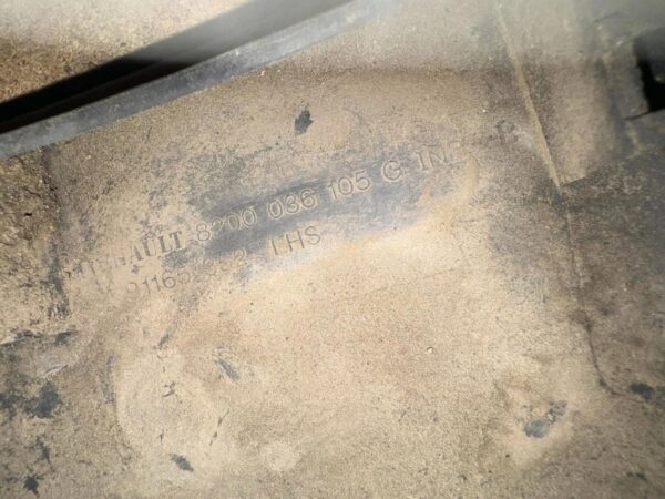 LISTWA LEWY TYŁ RENAULT TRAFIC 8200036105 CHA3