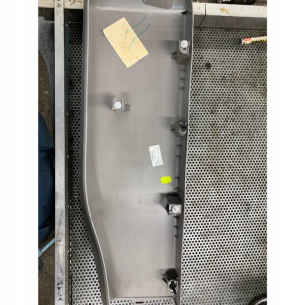 OSŁONA SŁUPKA B PRAWA GÓRA 7E0867292K VOLKSWAGEN T6
