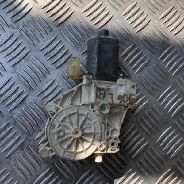 SILNICZEK SZYBY LEWY PRZÓD SPRINTER A0068205442