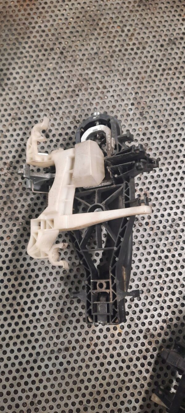 KLAMKA DRZWI 4H0813352E VOLKSWAGEN T5