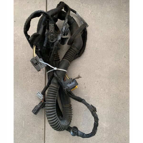 WIĄZKA PRZEWODÓW DRZWI TYLNYCH PRAWYCH 240511749R RENAULT MASTER III