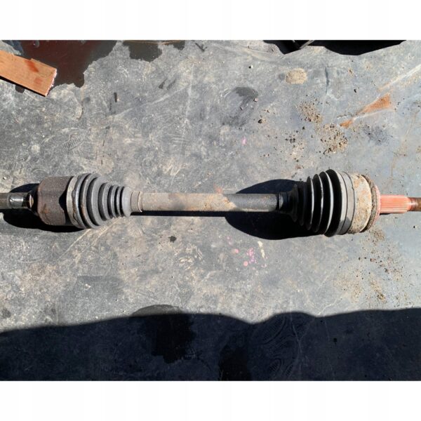 PÓŁOŚ LEWY PRZÓD KRÓTKA RENAULT MASTER III MOVANO B