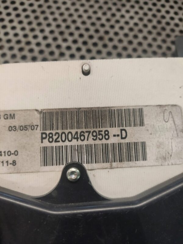 LICZNIK MOVANO A P8200467958 *ANG/EU*