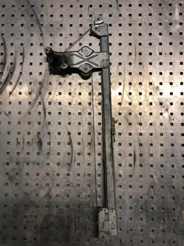 PODNOŚNIK SZYBY PRAWY TRAFIC VIVARO 7700311819