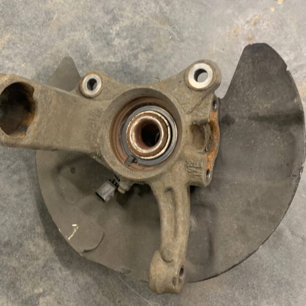 ZWROTNICA KOŁA PRZEDNIEGO LEWA 7H0258G VOLKSWAGEN T6