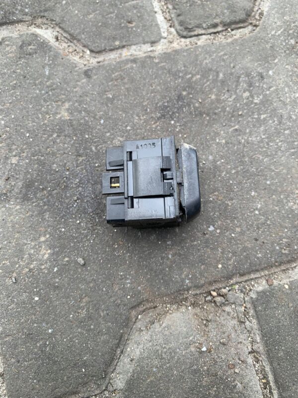 PRZYCISK SZYB BERLINGO PARTNER