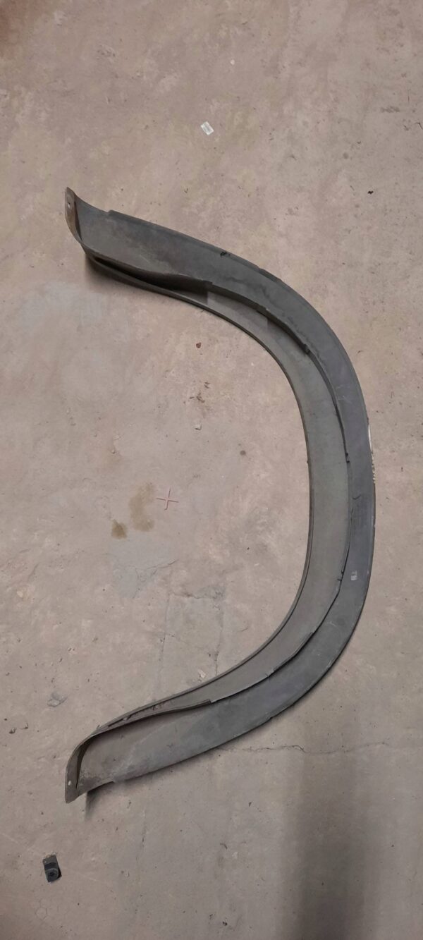 LISTWA BŁOTNIKA LEWY TYŁ VW II LT A9048820101