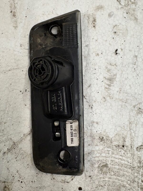 RYGIEL DRZWI PRZESUWNYCH LEWY VW T5 7H0843638E