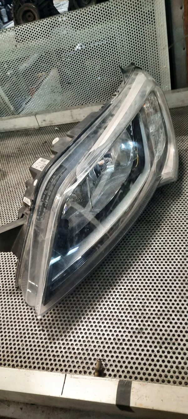 05f1fc72d3a6437e57bf8b8178df4710