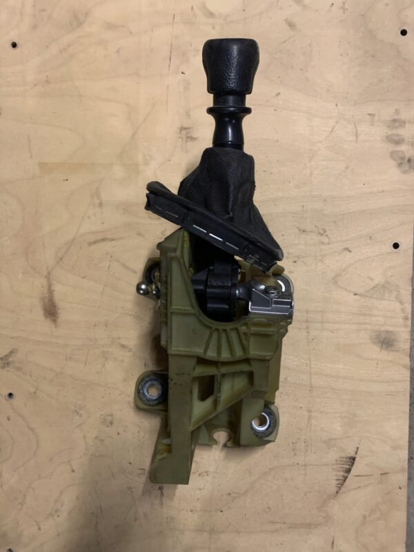 LEWAREK ZMIANY BIEGÓW VOLKSWAGEN T5 7H0711061