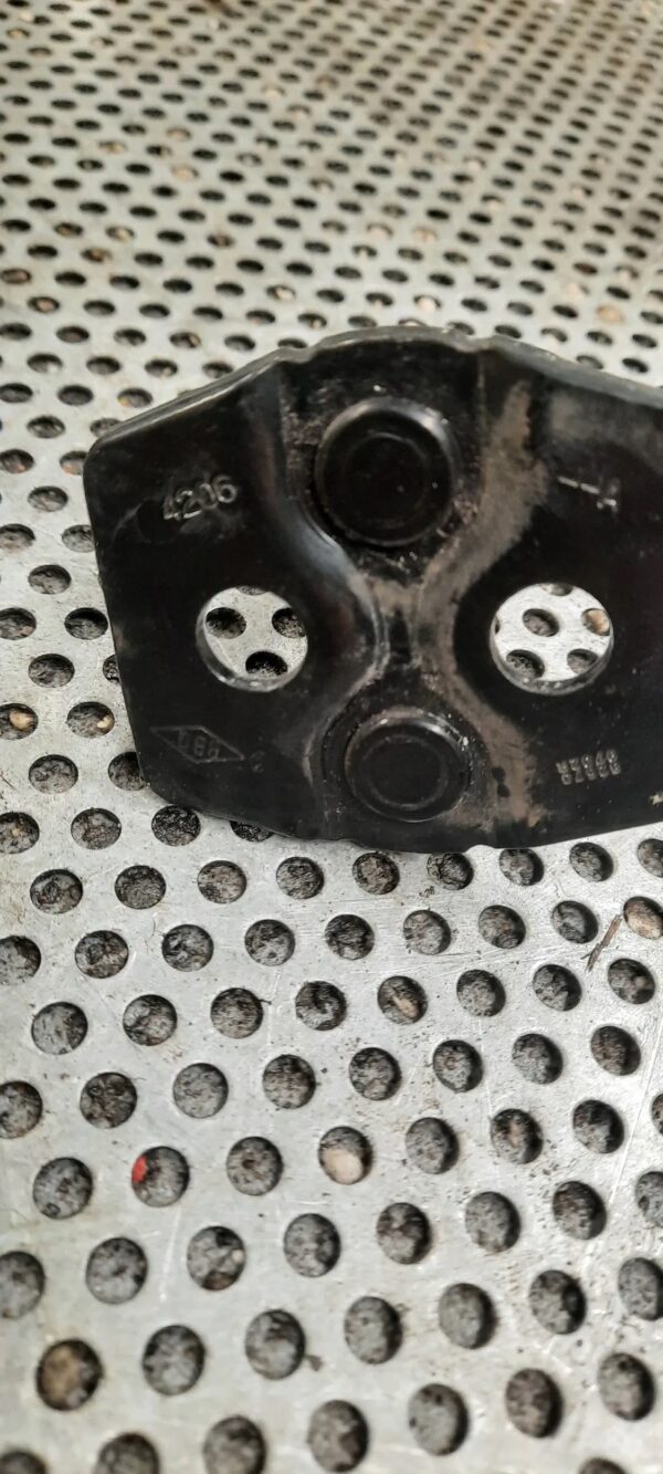 RYGIEL ZAMKA RENAULT MASTER