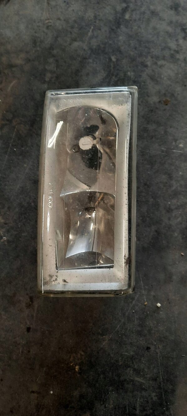 LAMPA PRZEDNIA PRAWA IVECO DAILY 00-06 EUROPA
