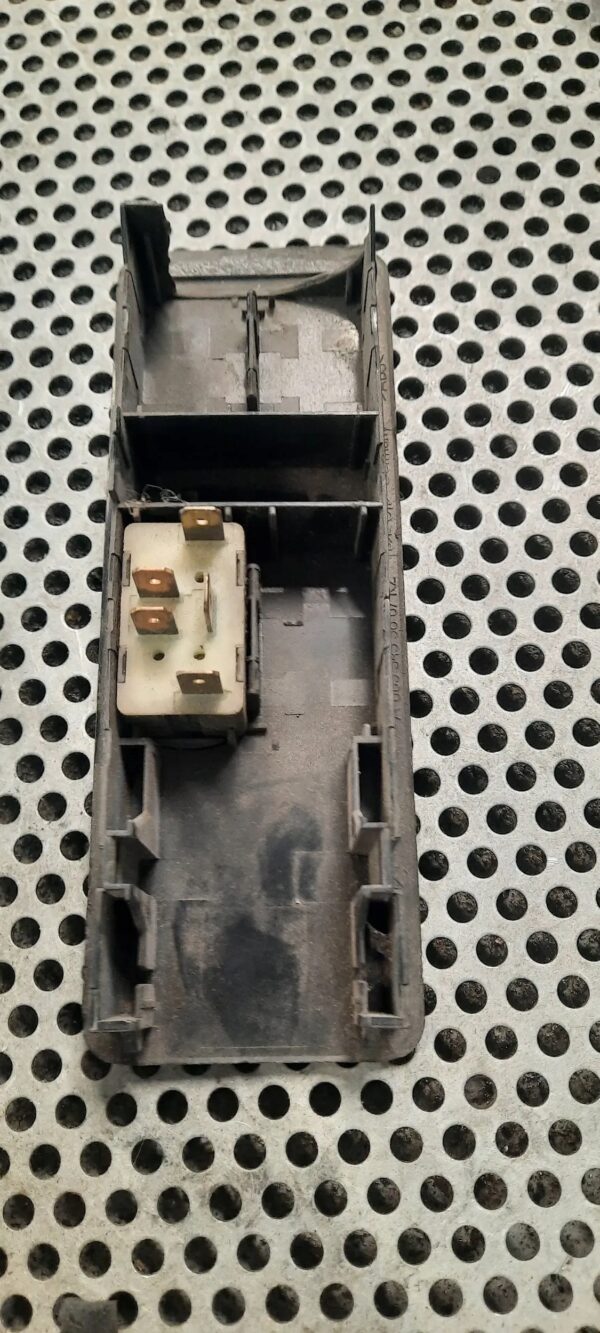 17b450c17c53e6aa172223c6ec44f0bd.jpg PRZYCISKI SZYB A0055453807 MERCEDES VITO