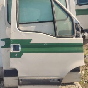 DRZWI PRZEDNIE LEWE MASTER II 580