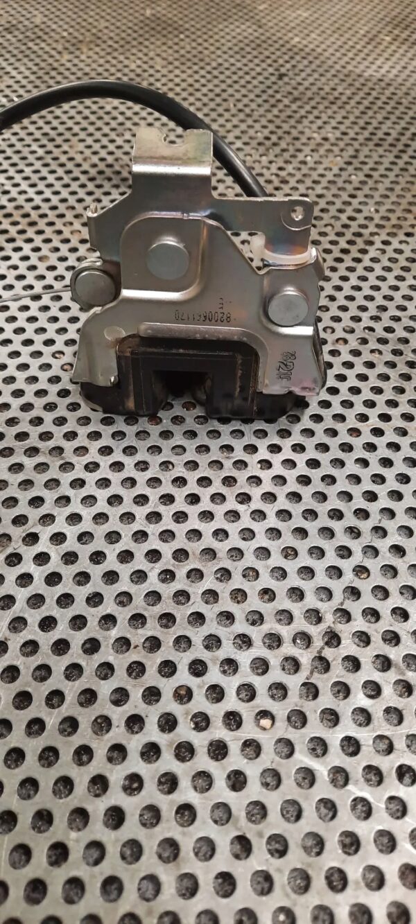 ZAMEK DRZWI TYŁ 8200661170 RENAULT MASTER