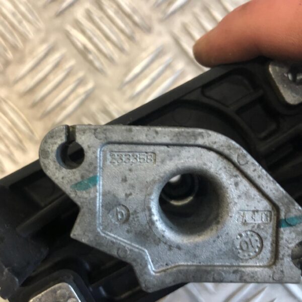 ZAMEK MECHANIZM ZAMYKANIA DRZWI LEWYCH TYŁ 233358