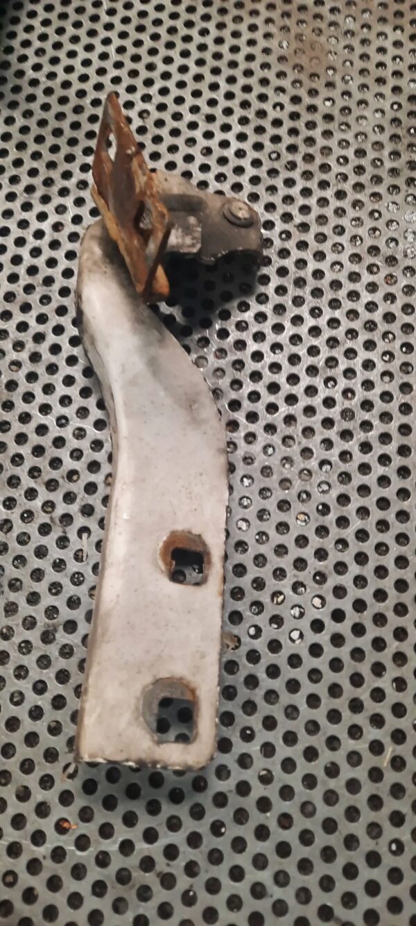 ZAWIAS KLAPY SILNIKA PRAWY FIAT DUCATO