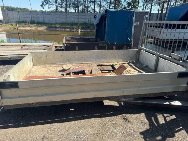 ZABUDOWA PAKA VW LT SPRINTER DOKA 96-06 DO POPRAWY