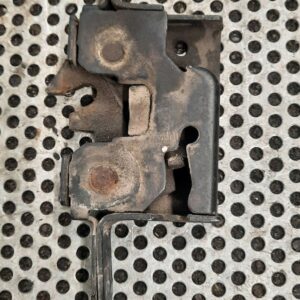 ZAMEK MASKI RENAULT MASTER